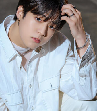 GUNWOO (건우)